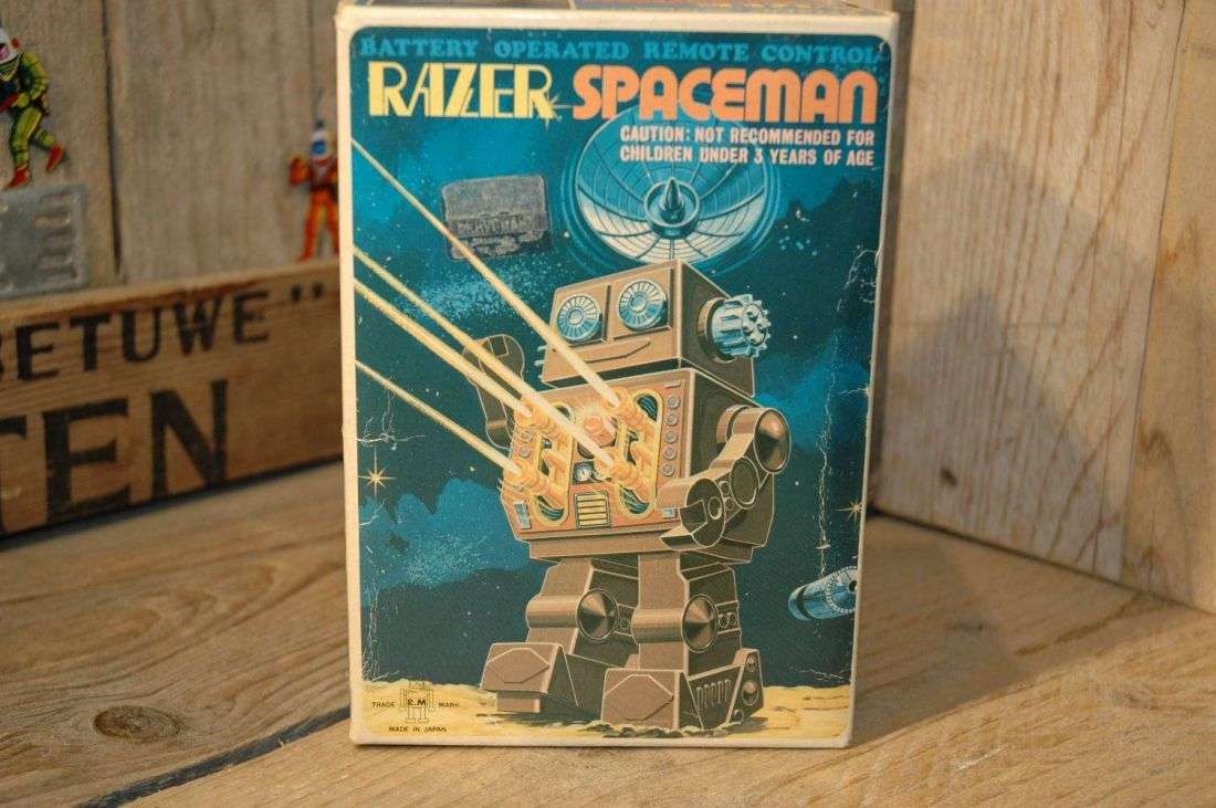 Metal House / Horikawa - Razer Spaceman