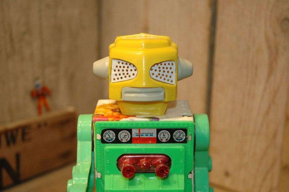 Shen Chen Toy Factory - King Kong of Mars aka Flower Robot