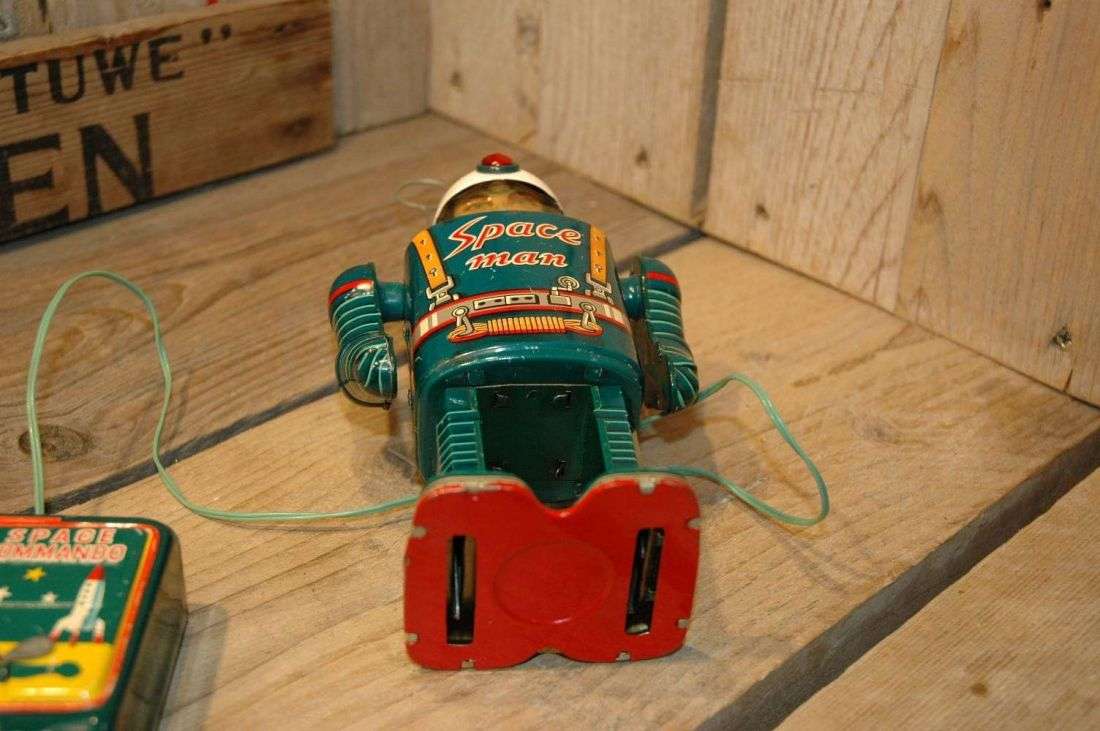 Modern Toys - Space Man