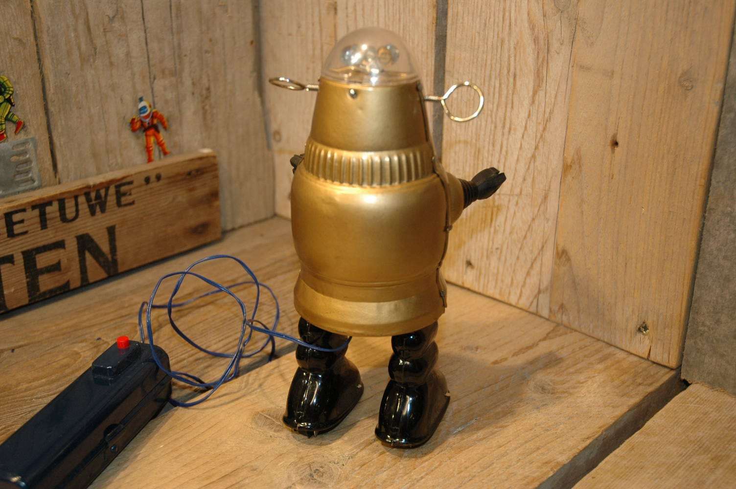 Nomura - Golden Pug Robby Robot with Black legs and straight antenna