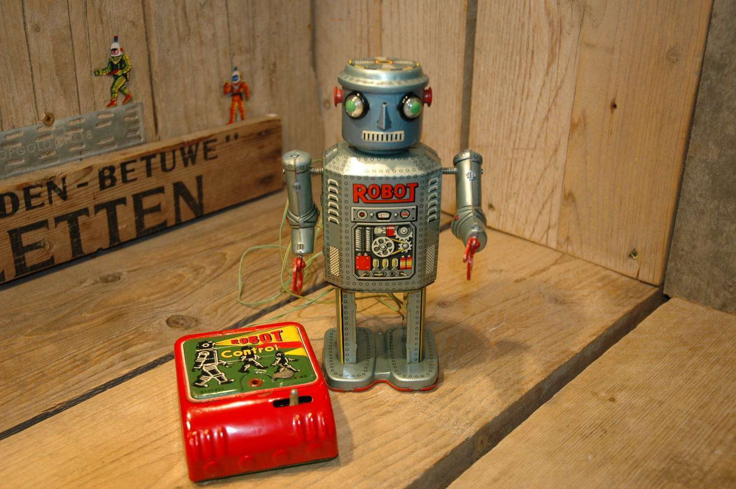 Modern Toys / Linemar - Robot R-35
