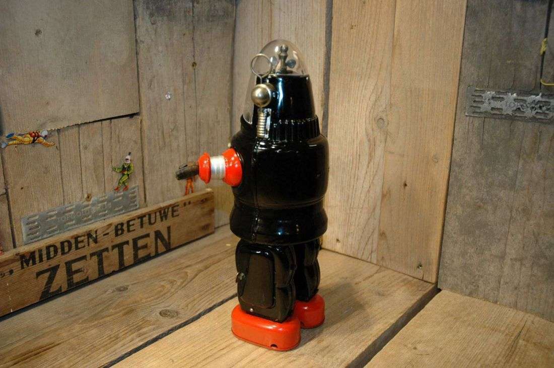 Nomura - Mechanized Robby Robot