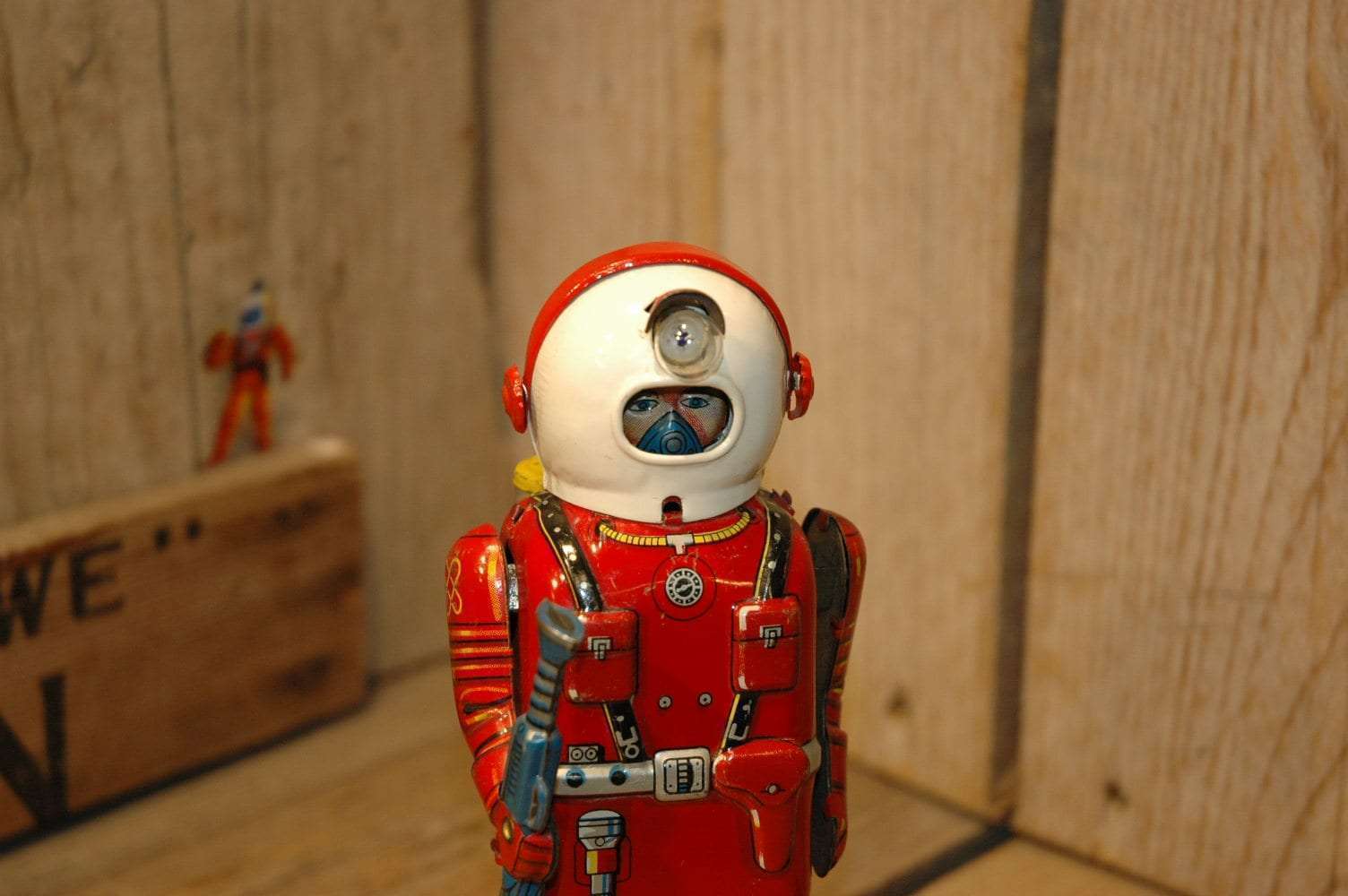 Linemar - Spaceman aka Porthole Robot