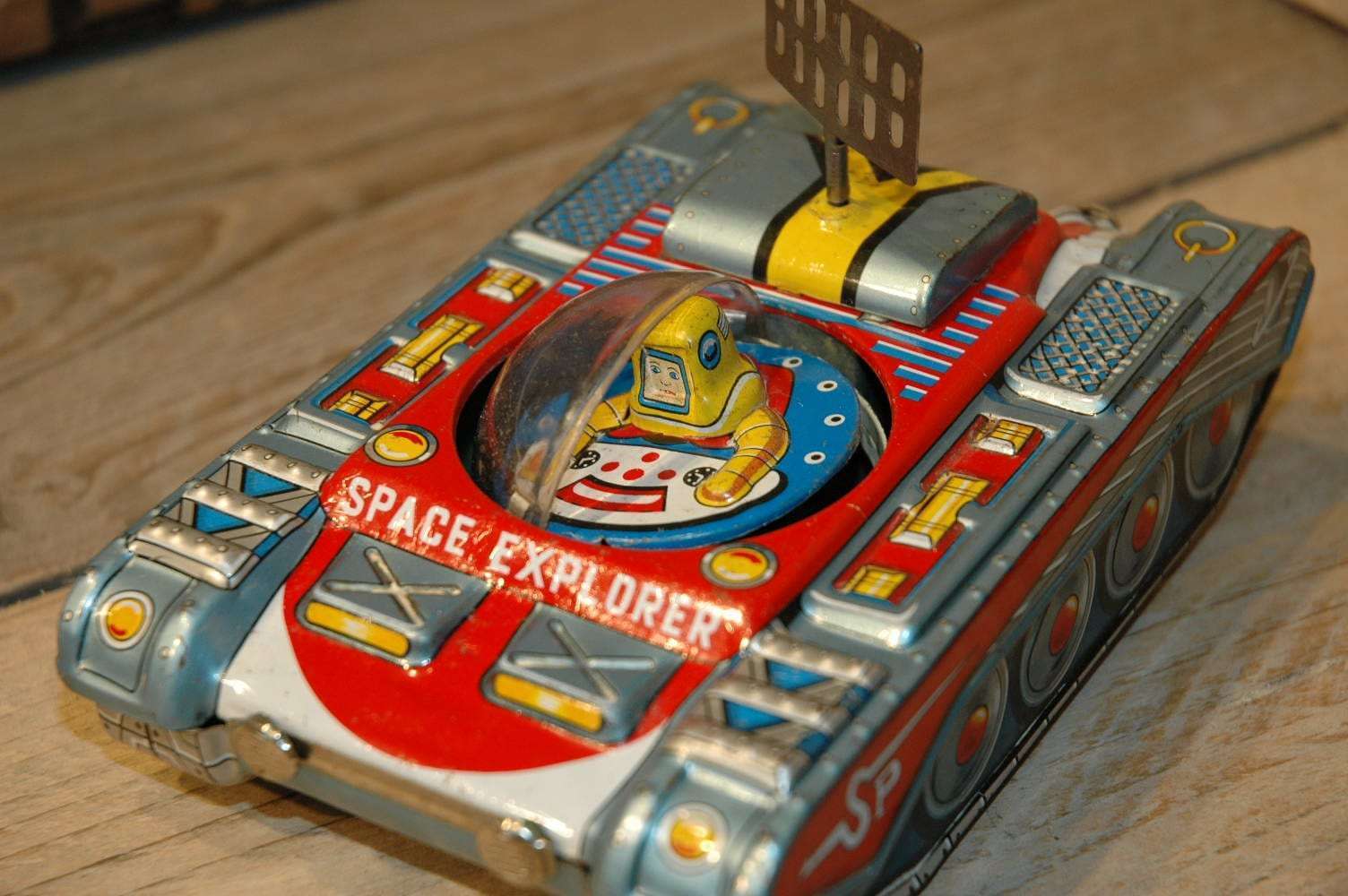 Tomuro - Space Explorer Tank