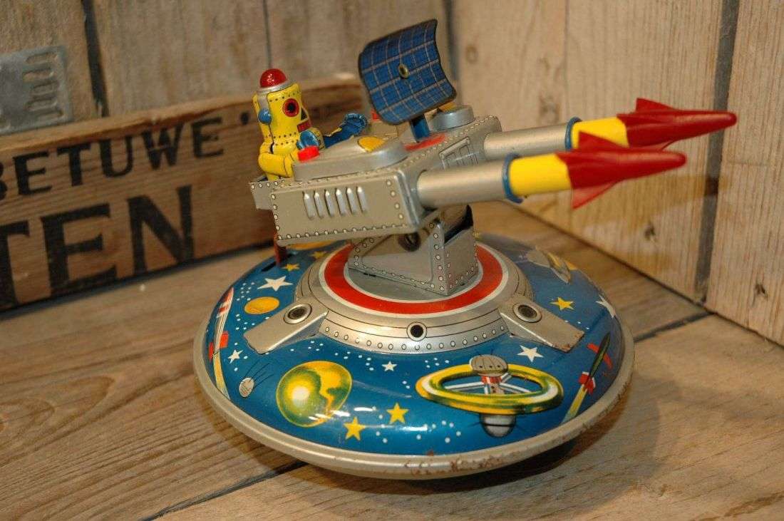 ASC - Flying Space Saucer