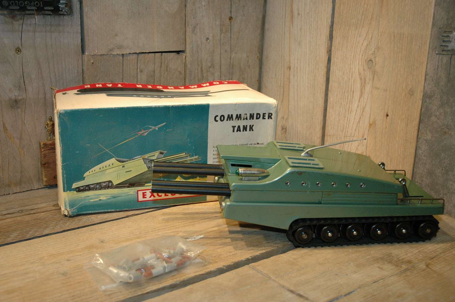 Bandai / Sears - Commander Tank