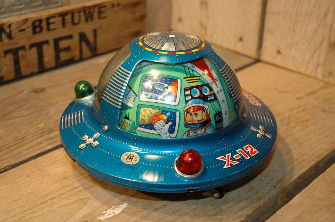 modern toys - Space Surveyor X-12