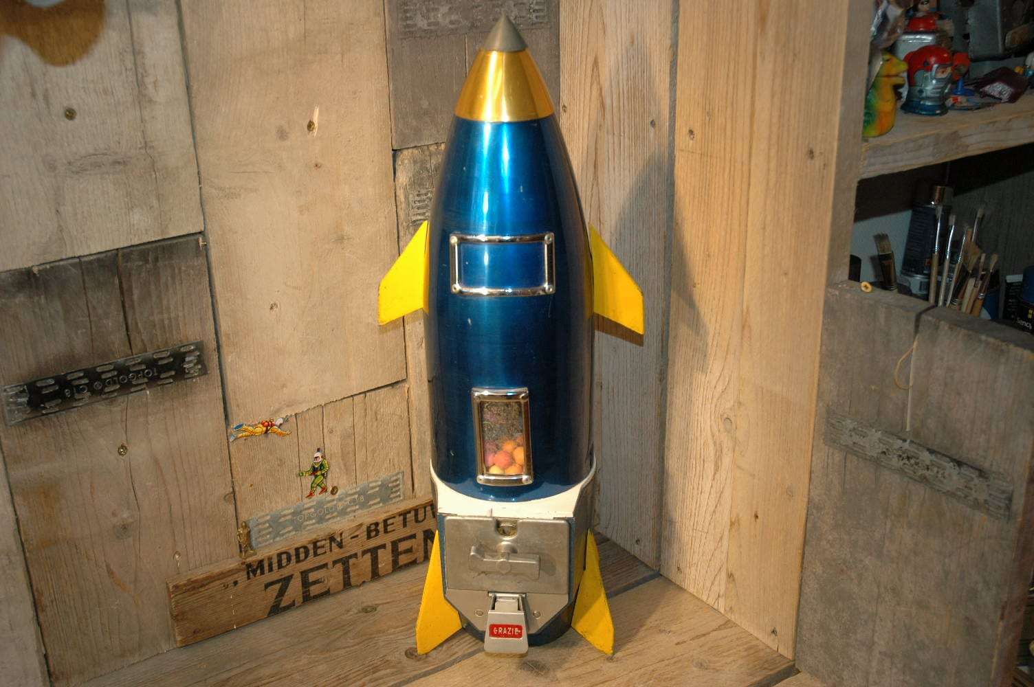 Italy - Rocket Gumball Machine