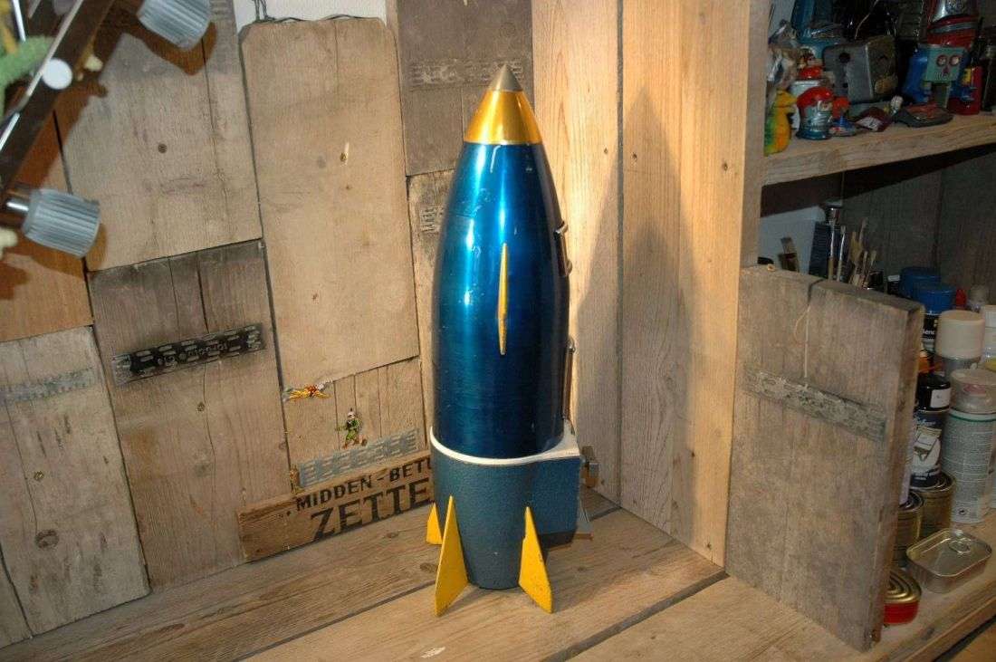 Italy - Rocket Gumball Machine