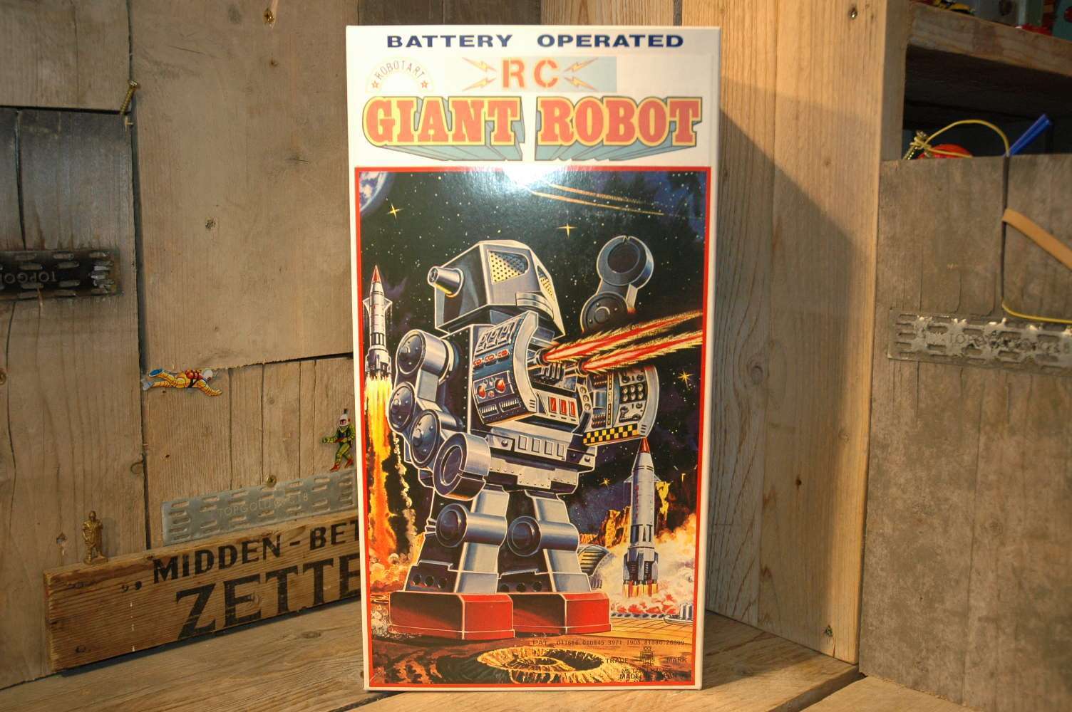 Robot Art / Osaka Tin Toy Institute - RC Giant Robot Prototype