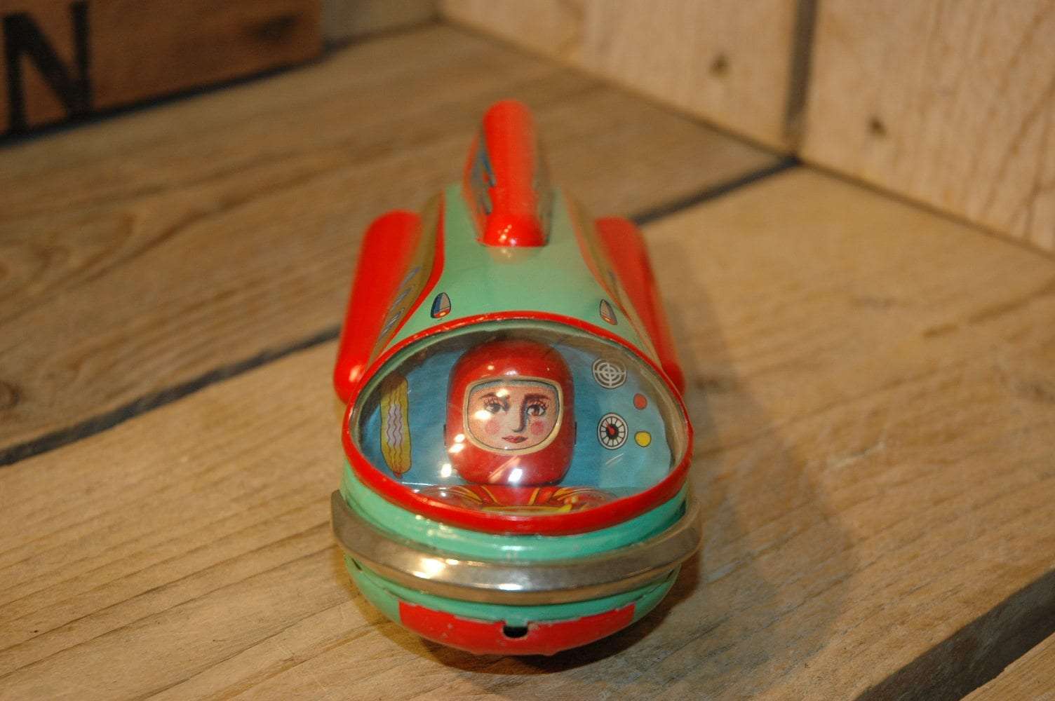 Modern Toys - Explorer