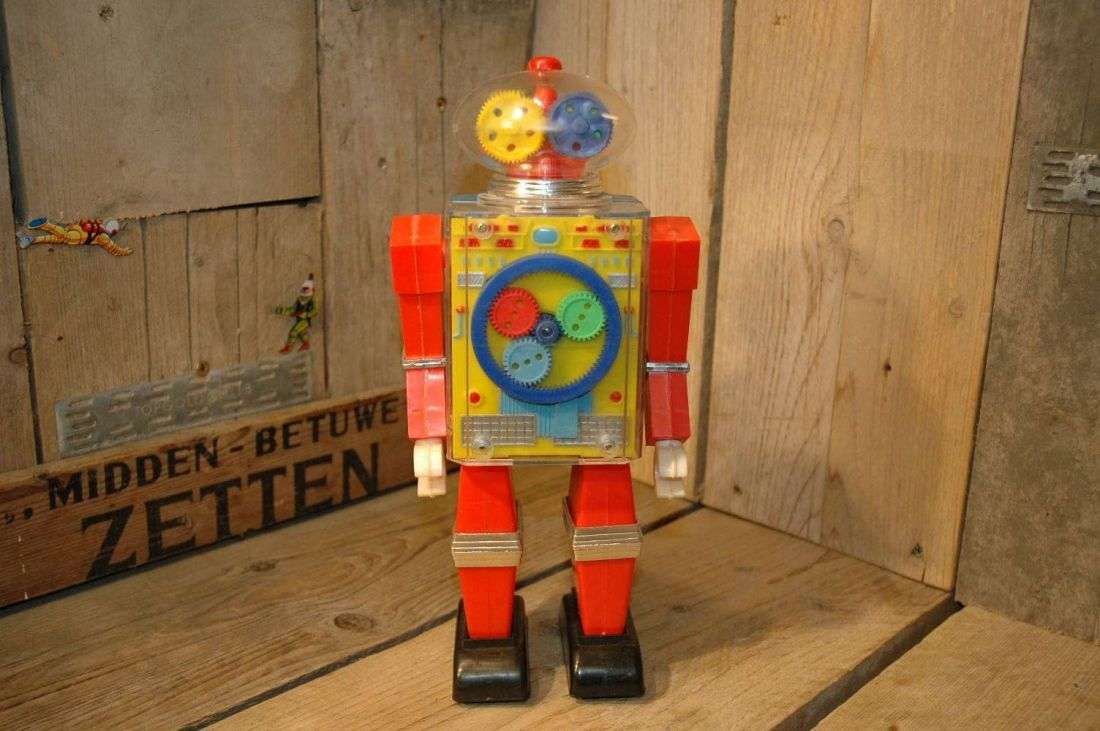 Hong Kong - See Thru Robot