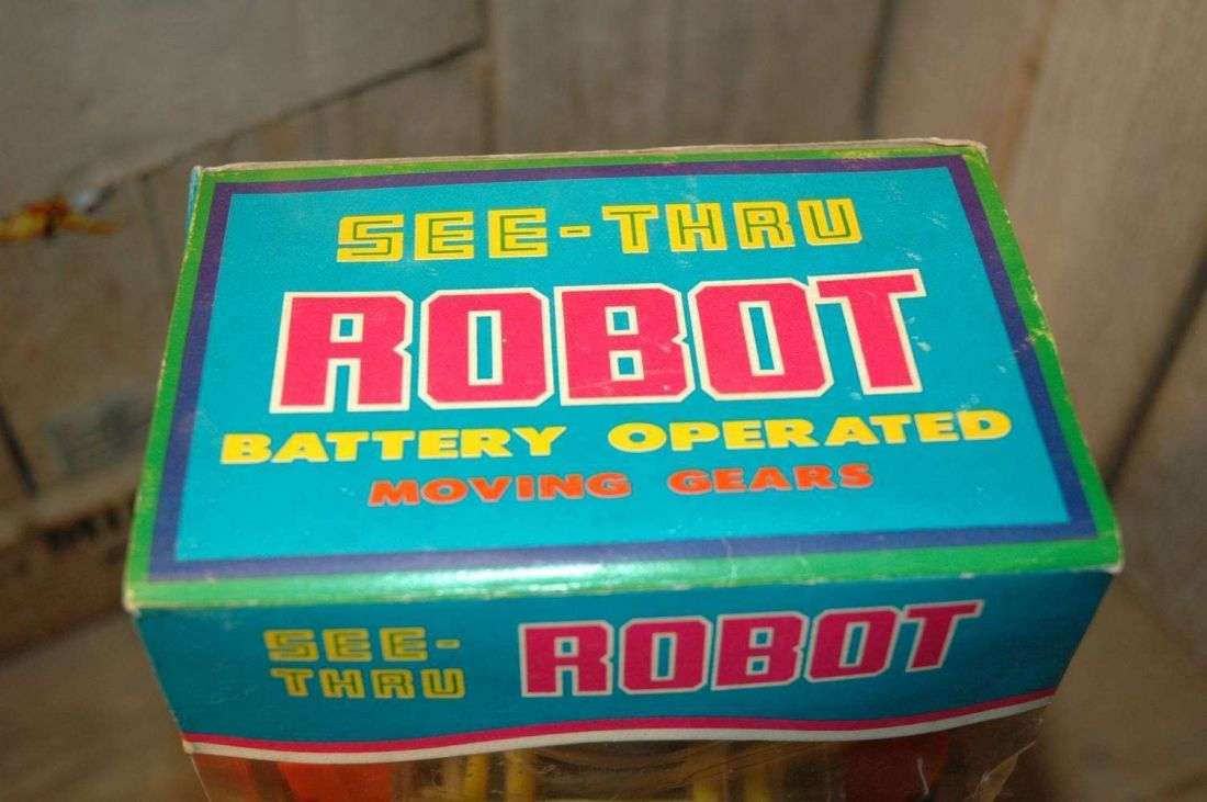 Hong Kong - See Thru Robot