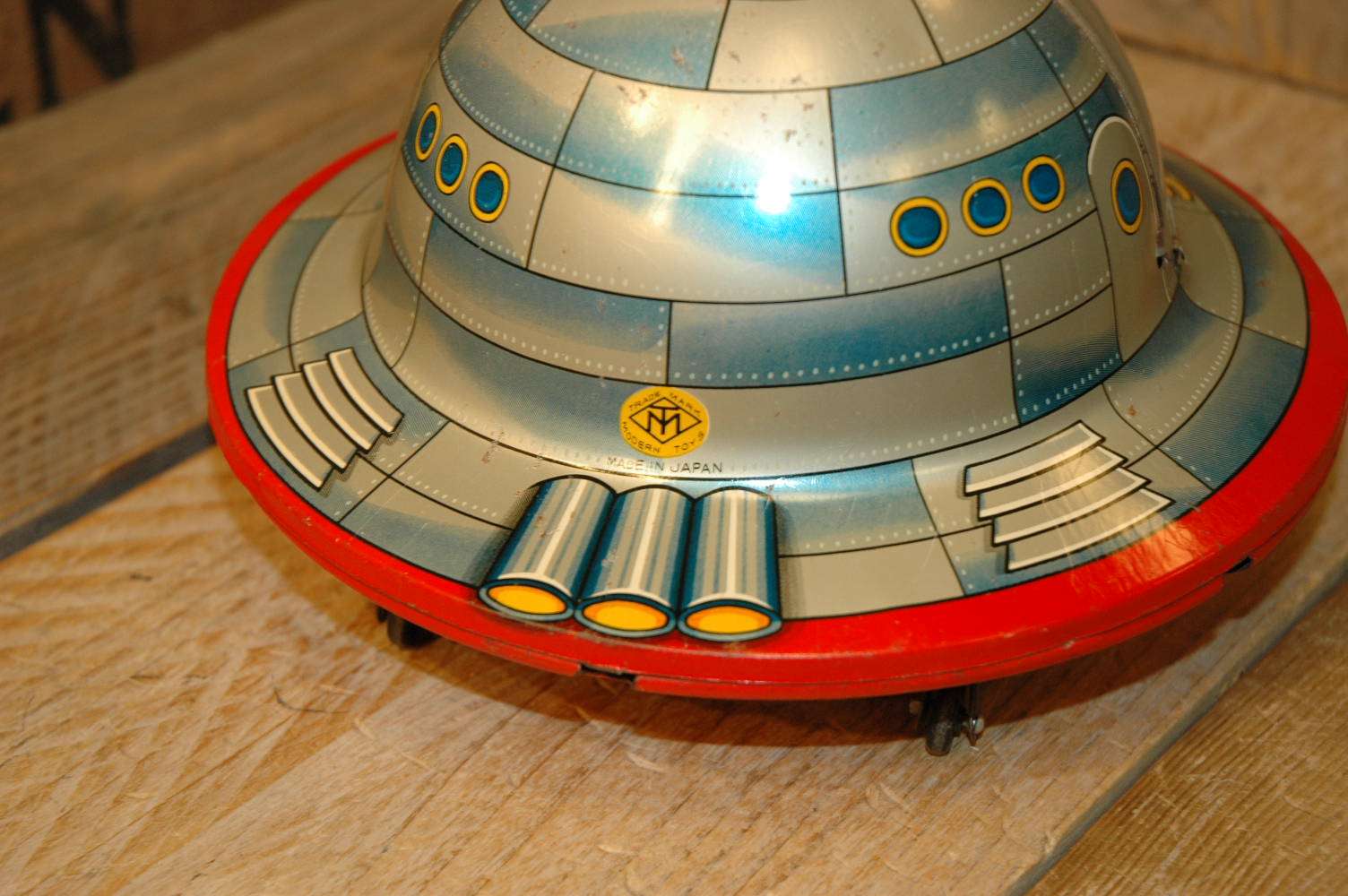 Modern Toys - Satellite X-11 Flying Saucer - Vintage Spacetoys