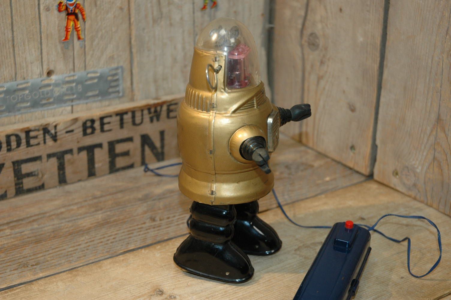 Nomura - Pug Robby Gold