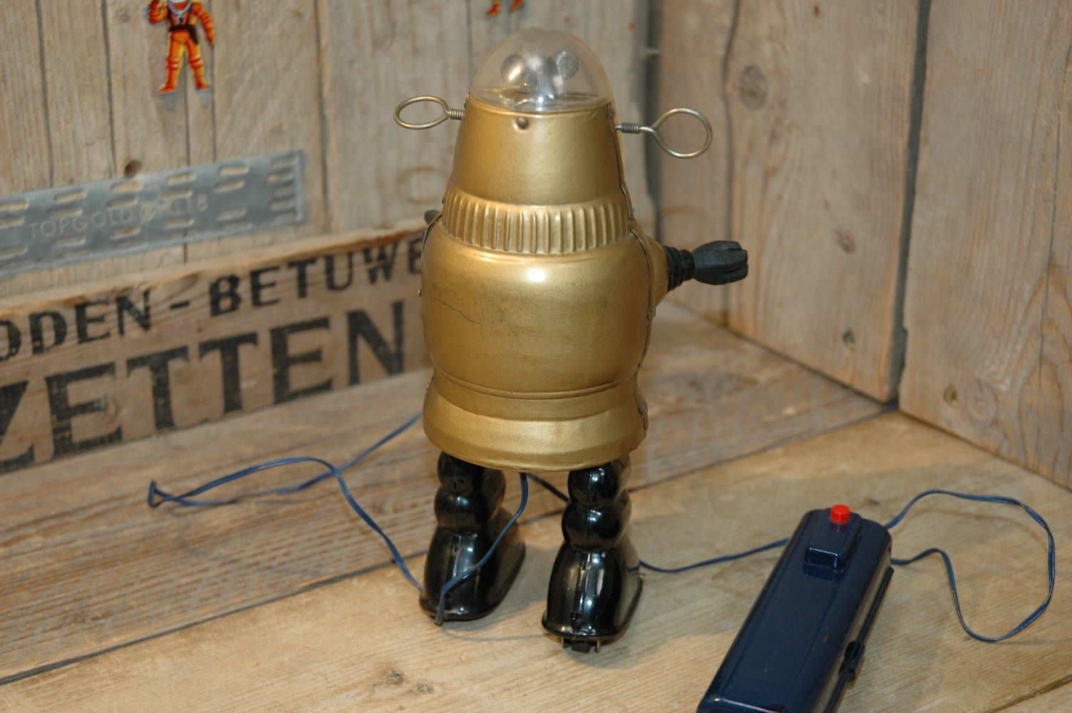 Nomura - Pug Robby Gold