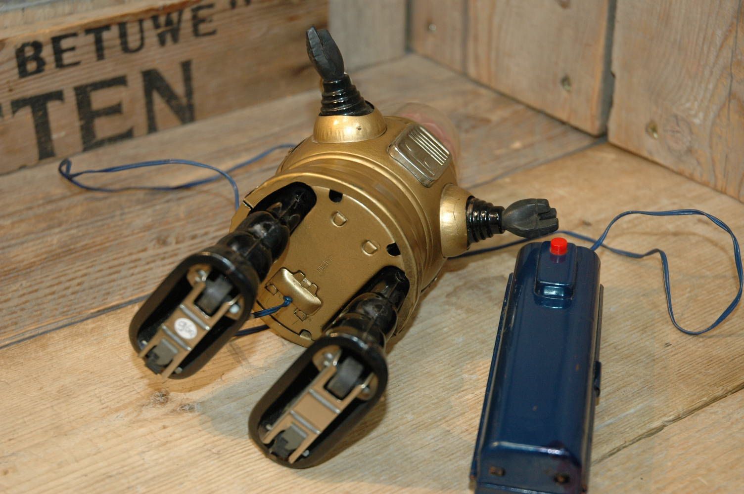 Nomura - Pug Robby Gold