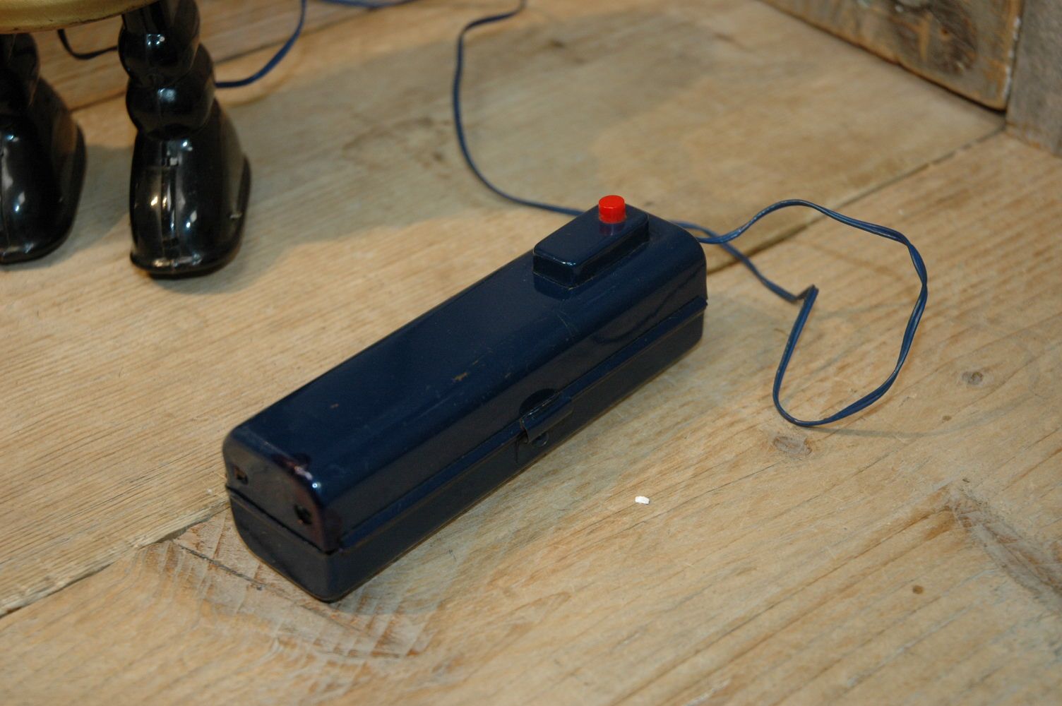 Nomura - Pug Robby Gold