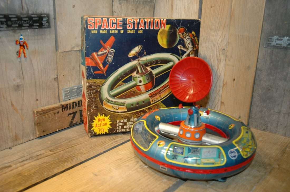 Horikawa - Space Station Blue Variation
