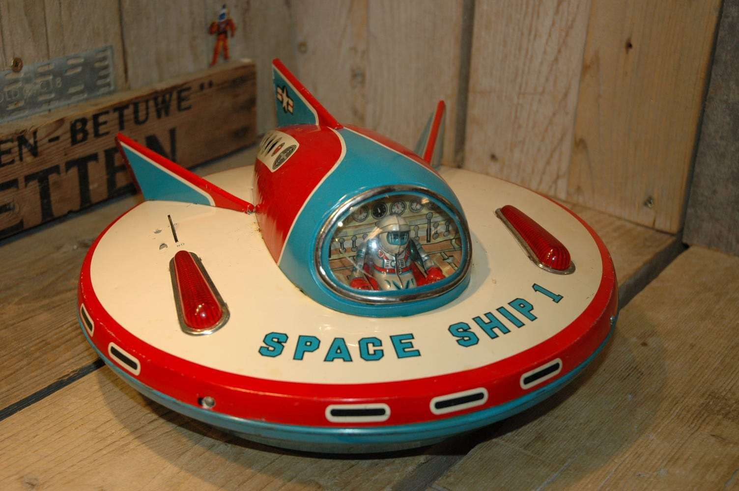 Modern Toys - Space Ship 1