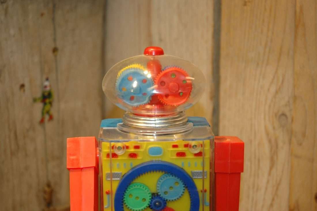 Hong Kong - See Thru Robot