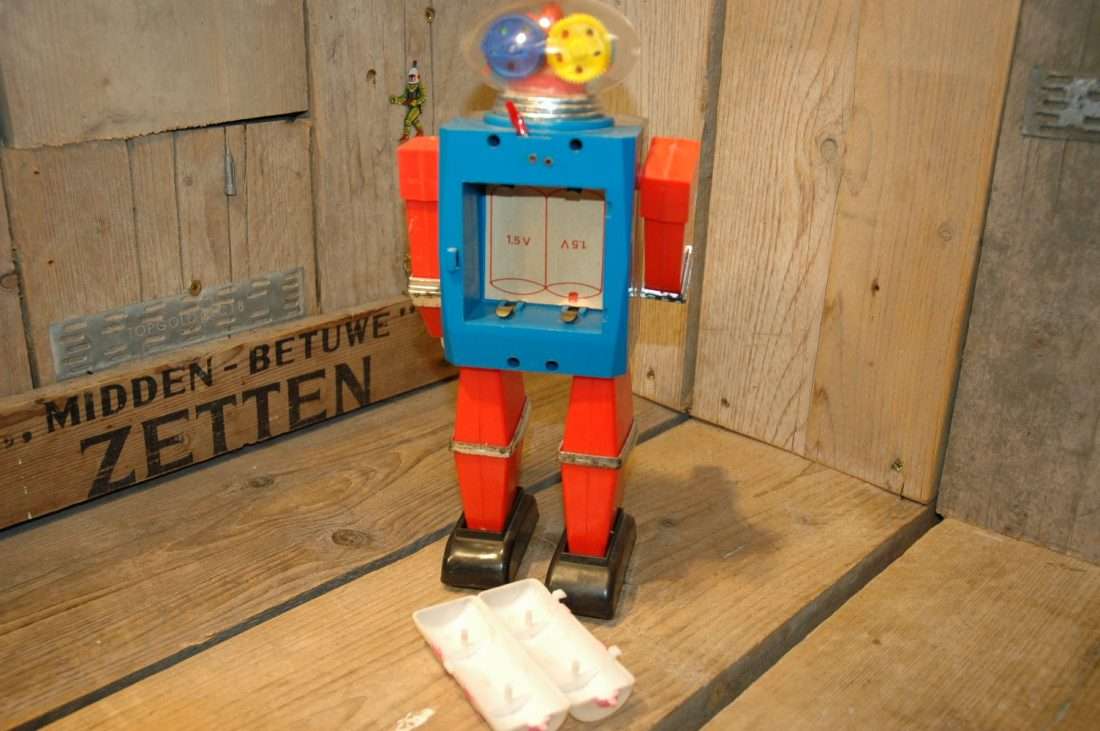 Hong Kong - See Thru Robot