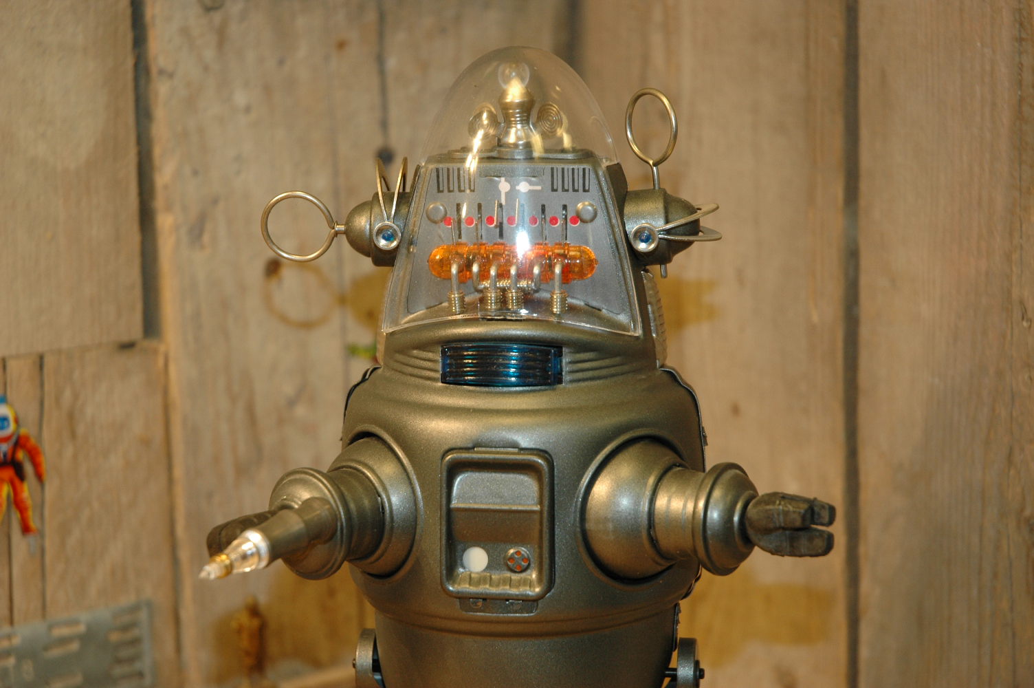 Osaka Tin Toy Institute - Robby The Robot. - Vintage Spacetoys