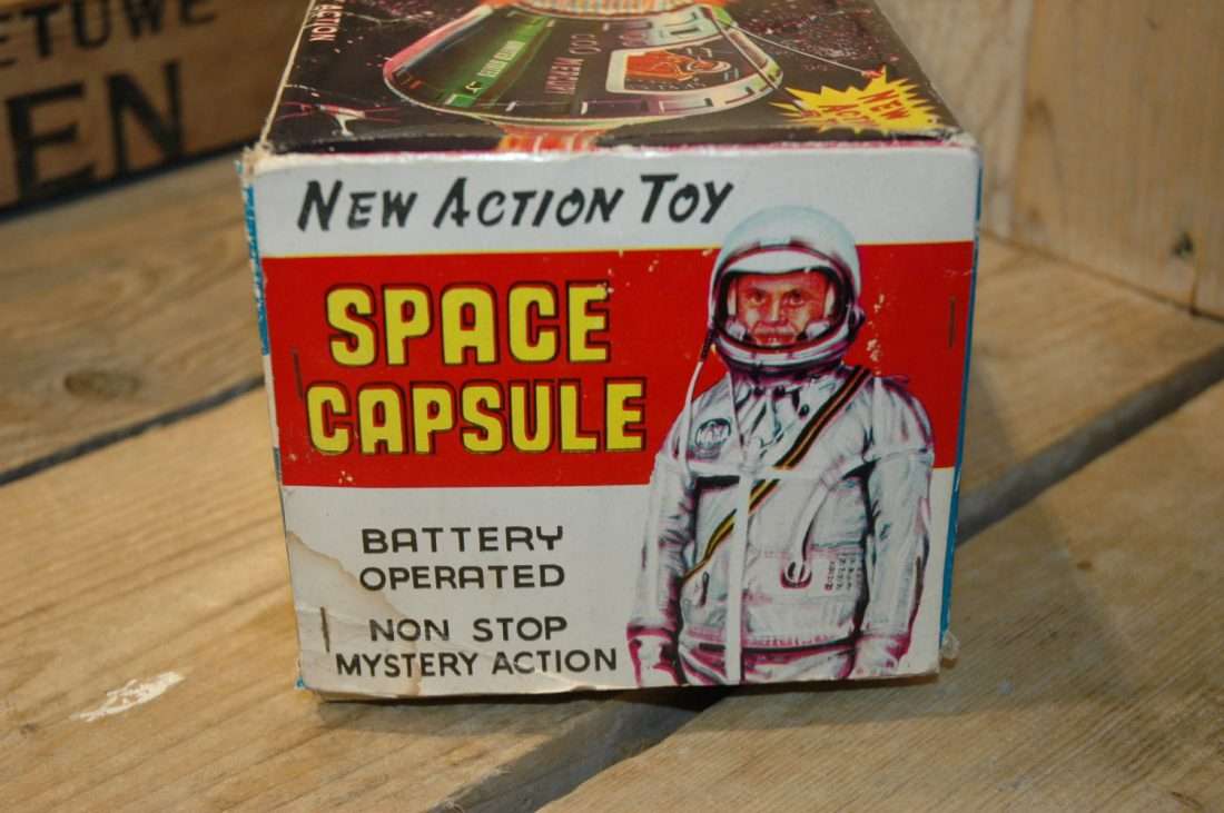 Horikawa - Space Capsule