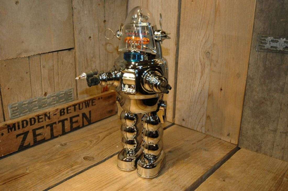 Otti - Robby the Robot