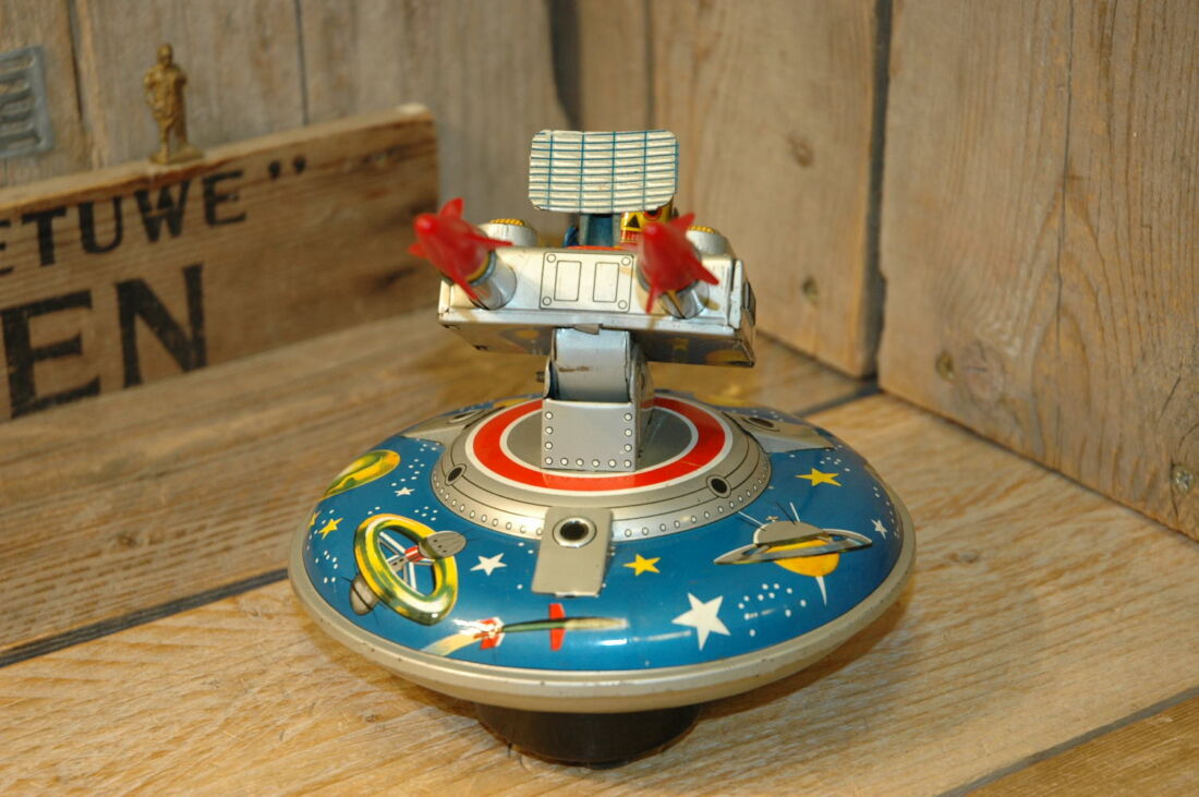 ASC - Flying Space Saucer