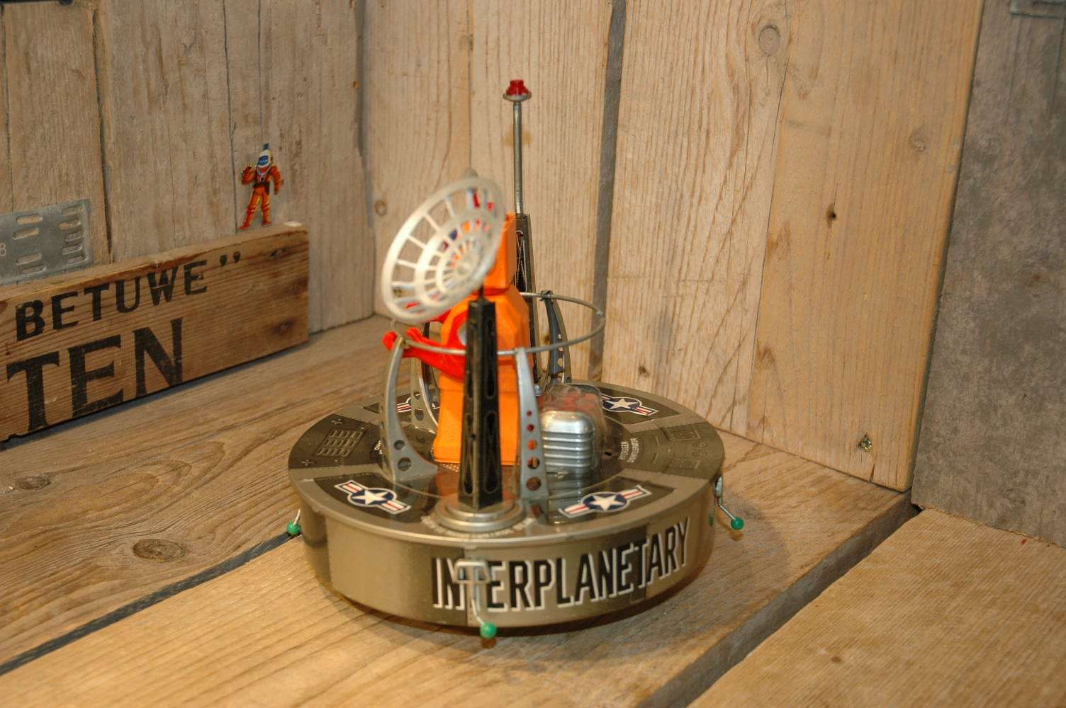 VST / Linemar - Interplanetary Space Platform with Realistic Robot