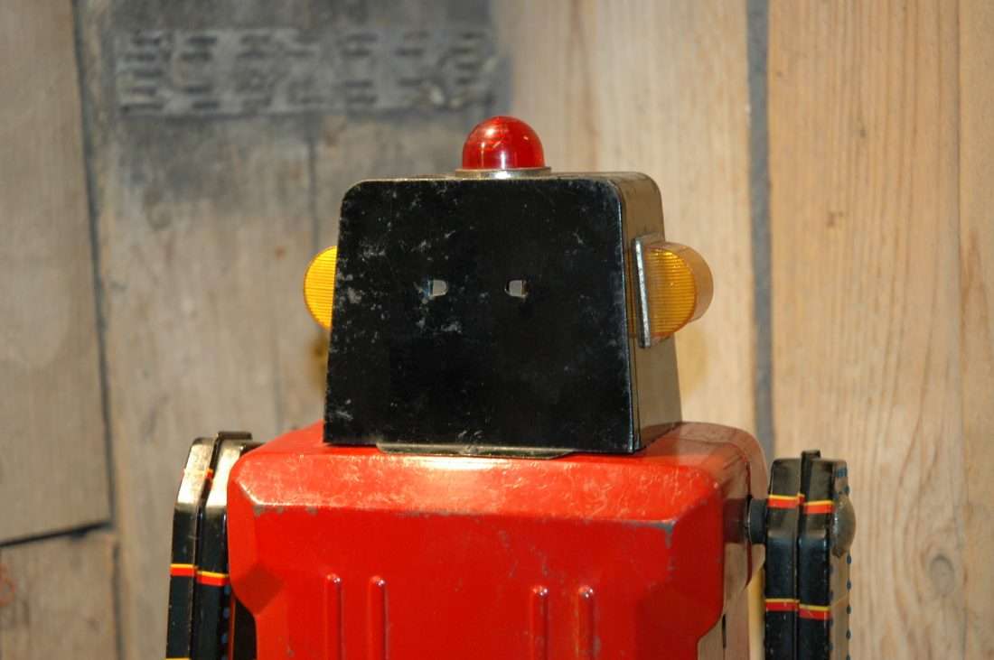 Modern Toys - Giant Sonic Train Robot