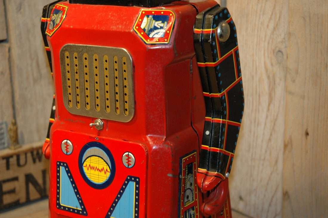 Modern Toys - Giant Sonic Train Robot