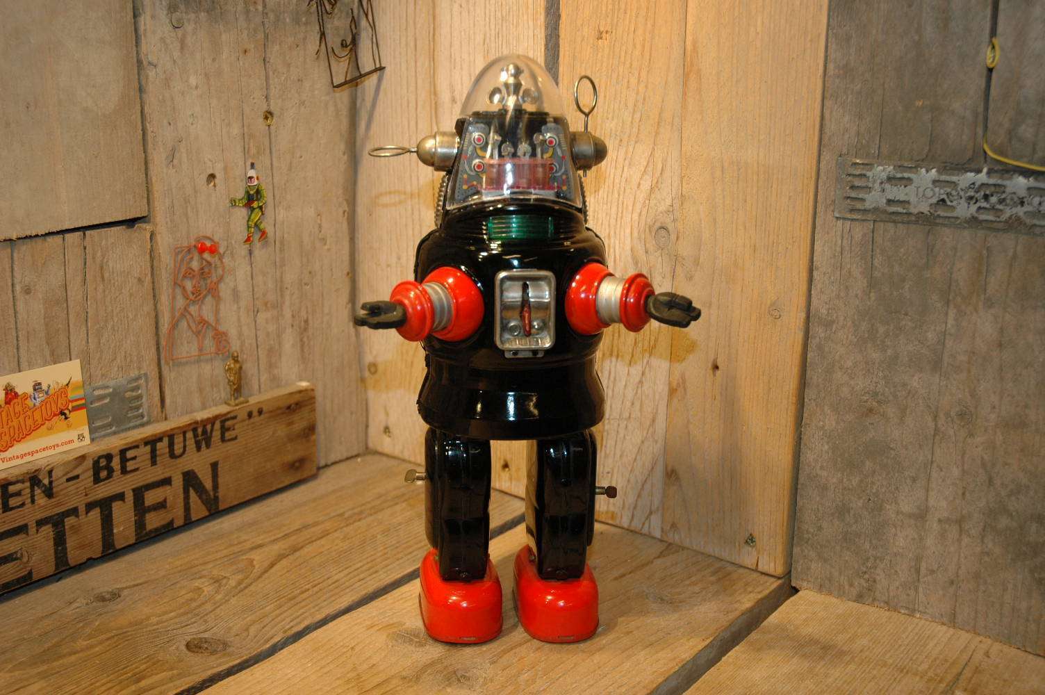 Nomura - Mechanized Robby Robot