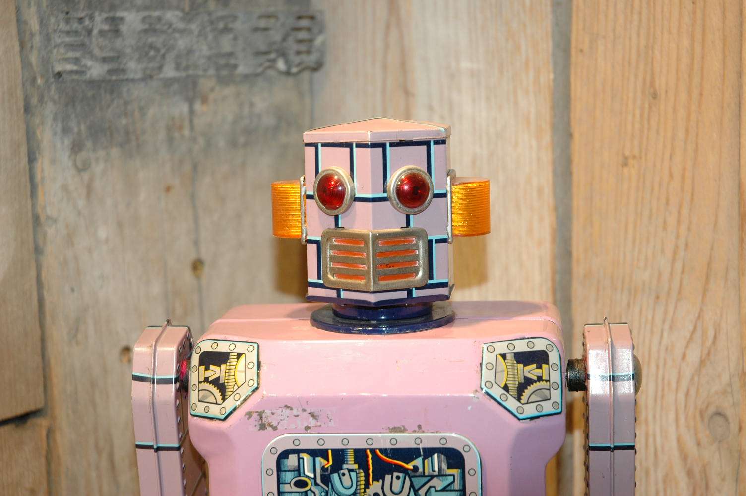 Modern Toys – NON STOP Robot aka Lavender Robot