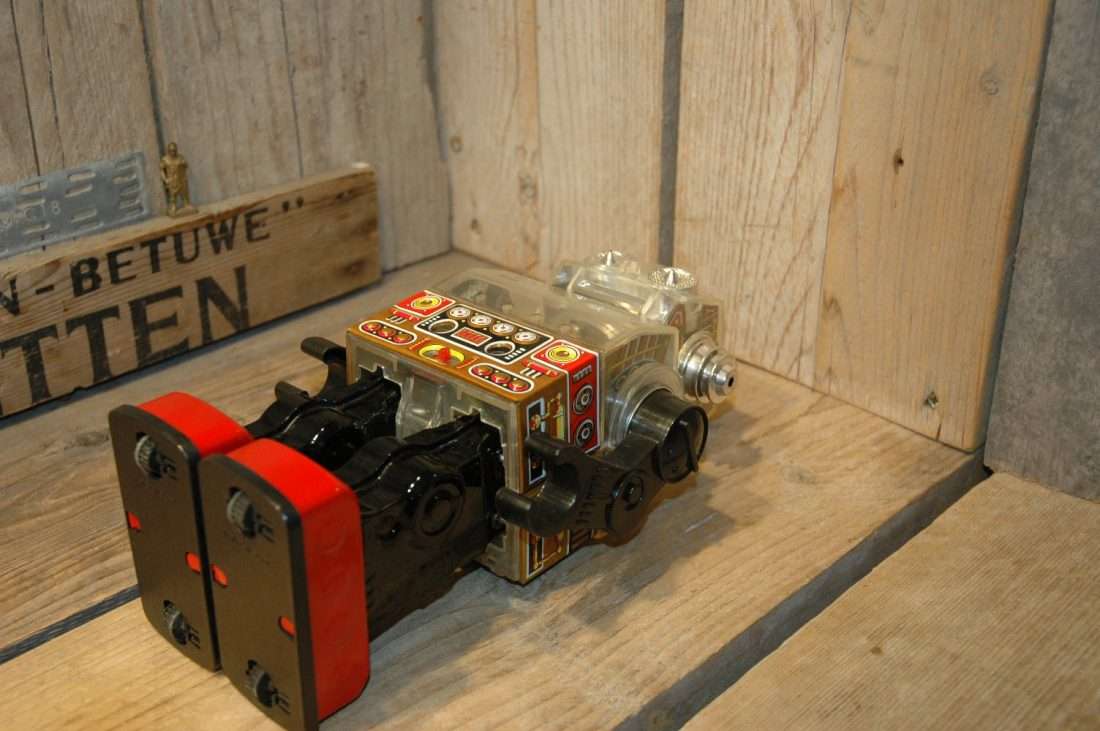 SMJ - Piston Robot