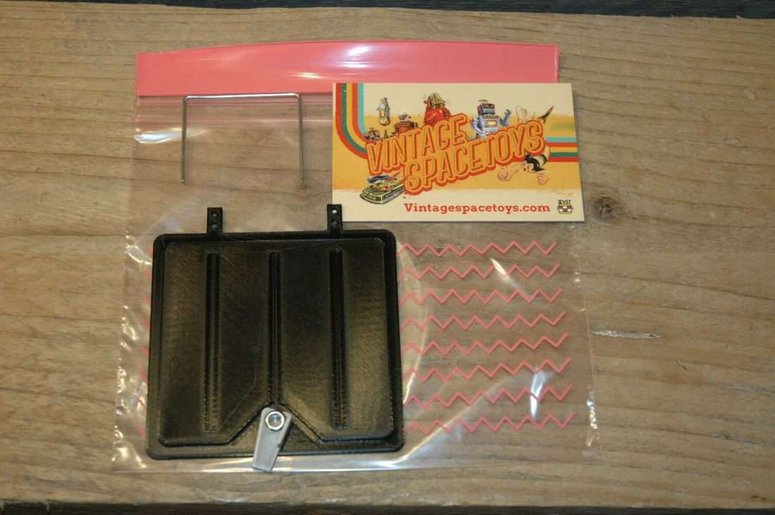 Nomura - Robby space patrol Moon Car Battery cover