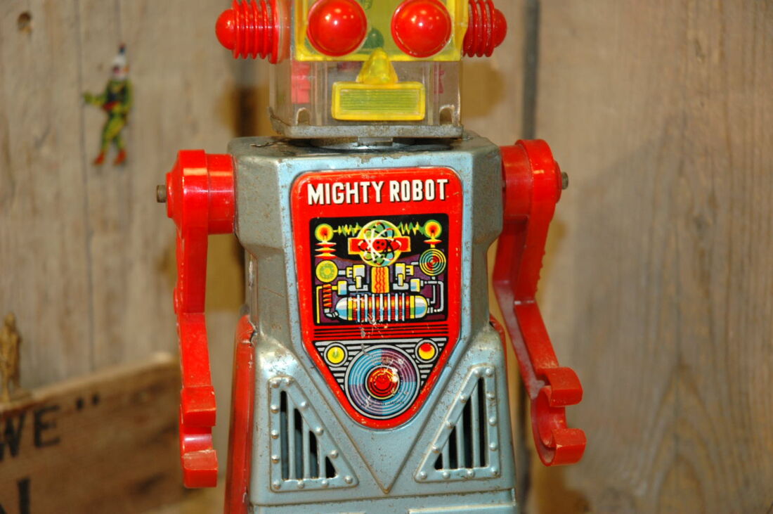 Yoshiya - Mighty Robot