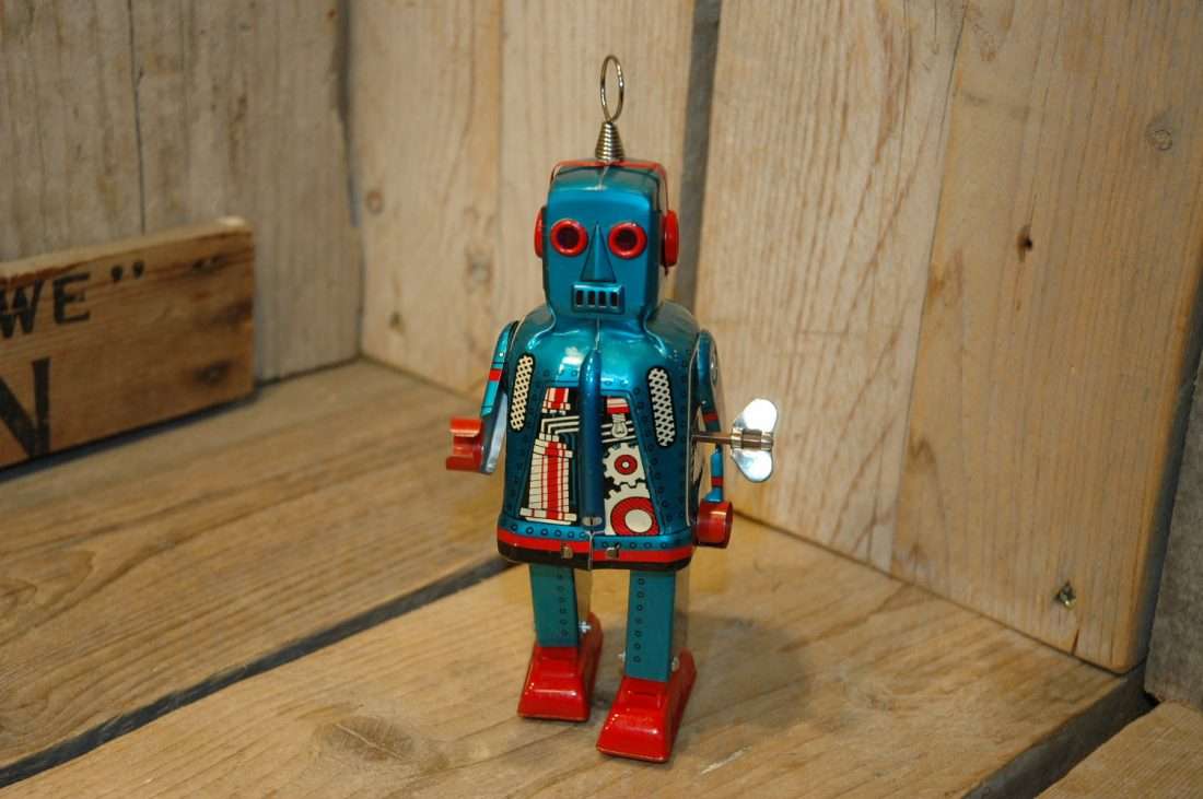 Yoshiya - Sparky Robot Blue variation