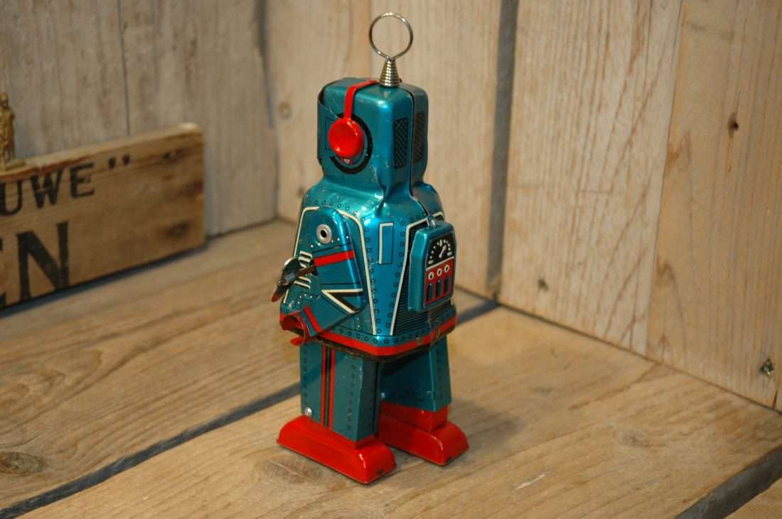 Yoshiya - Sparky Robot Blue variation