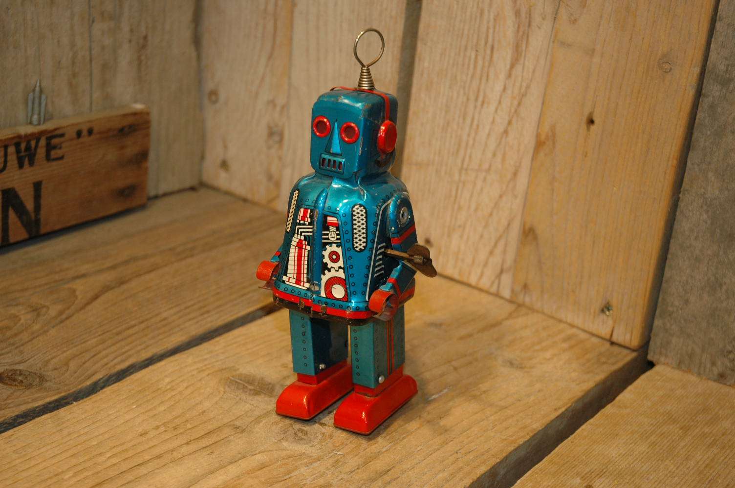 Yoshiya - Sparky Robot