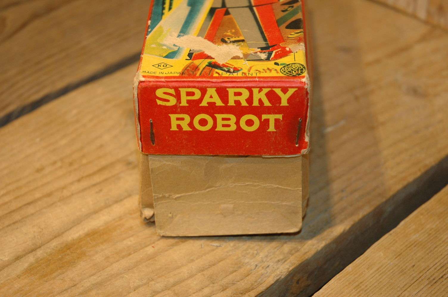 Yoshiya - Sparky Robot