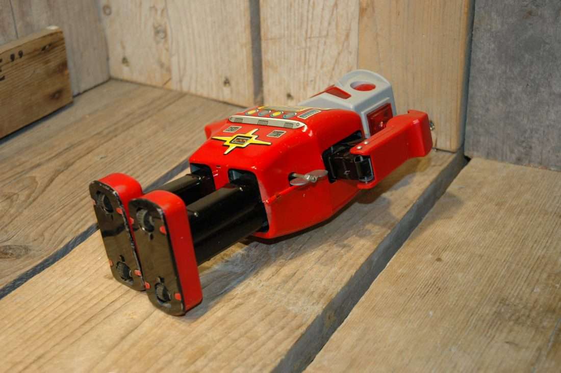 Yonezawa - Mighty Robot