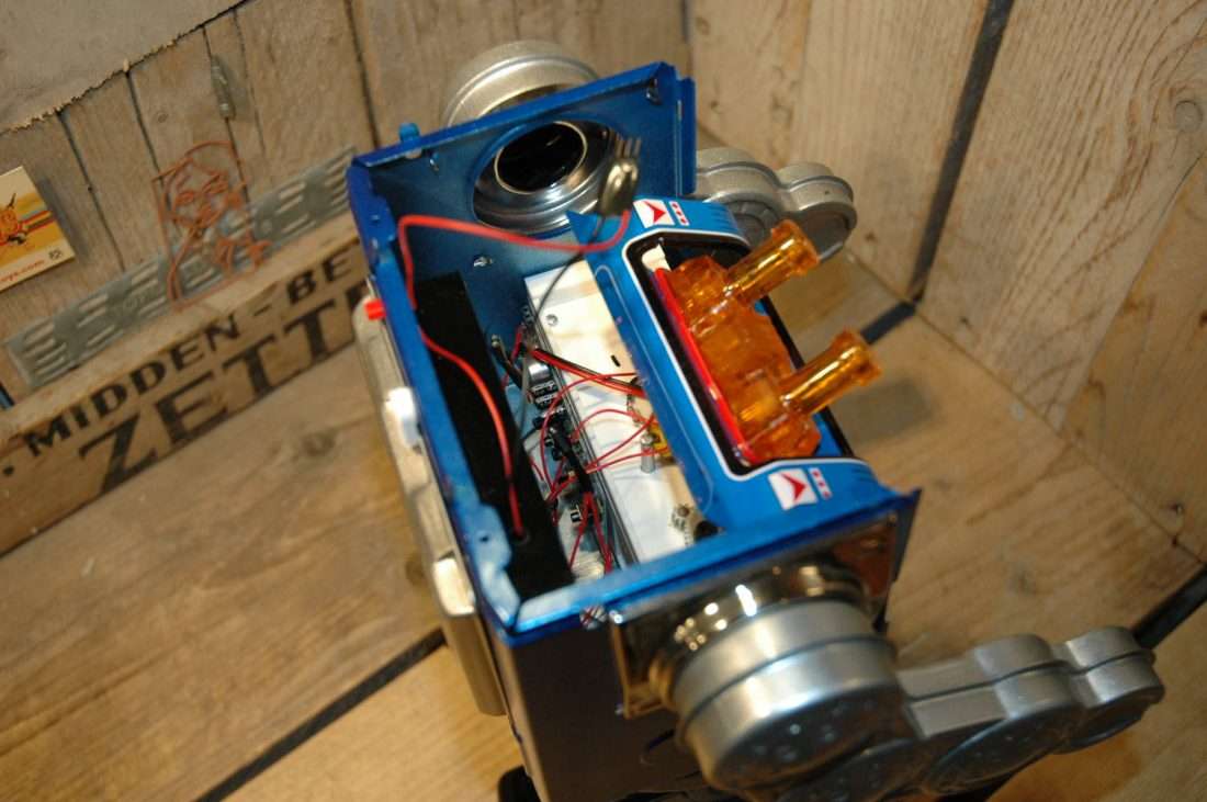 VST / SH - Shigeru Giant Laser Robot