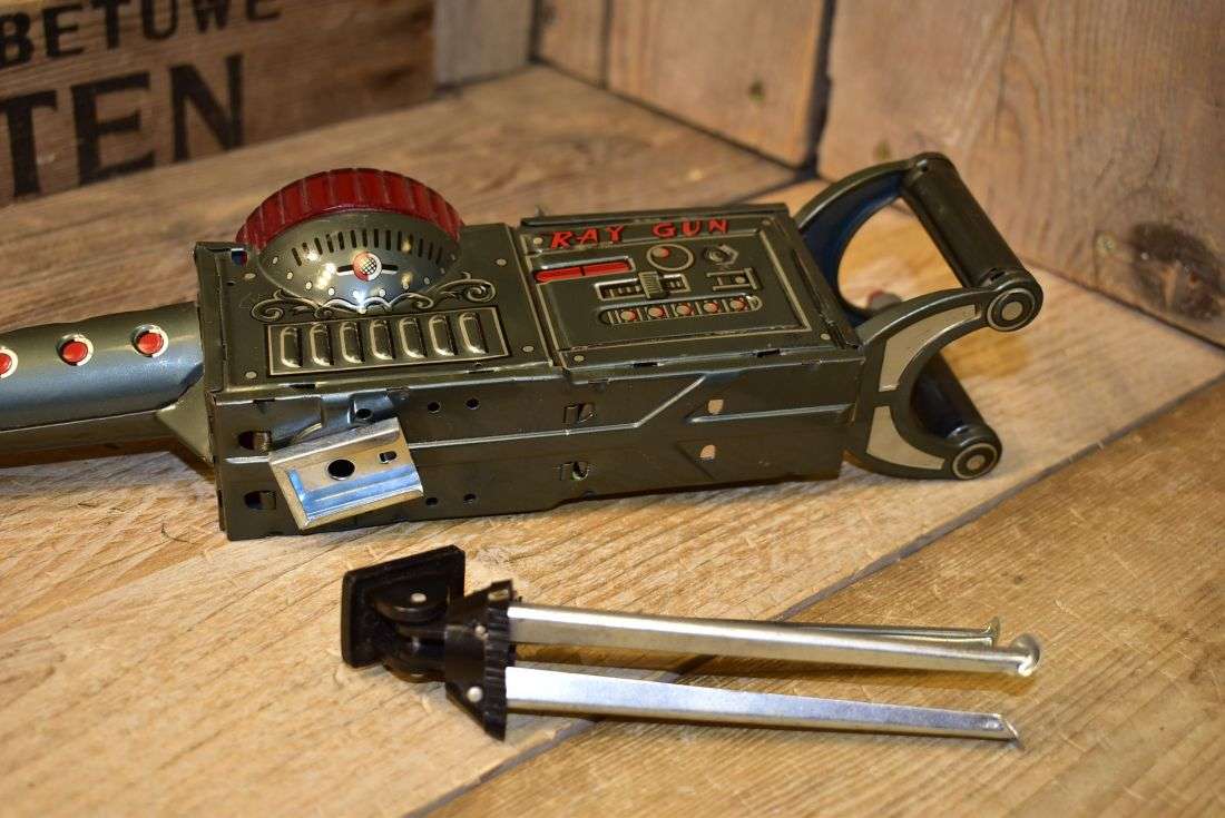 Nomura - X-Ray Gun