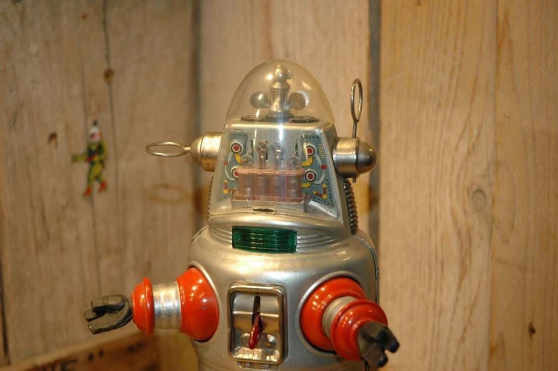 Nomura - Mechanized Robby Robot