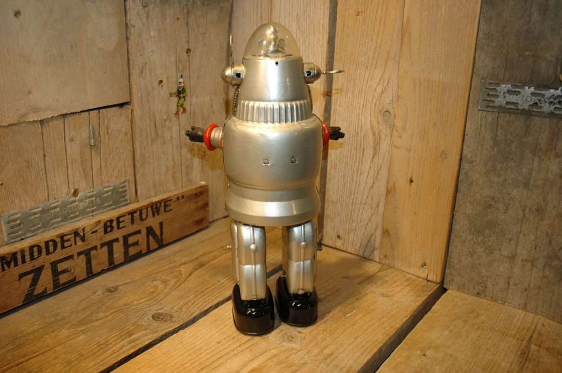 Nomura - Mechanized Robby Robot