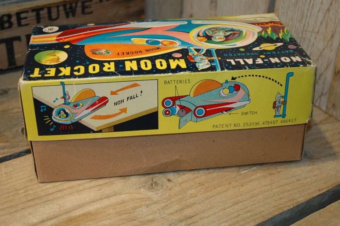 Modern Toys - Non Fall Moon Rocket