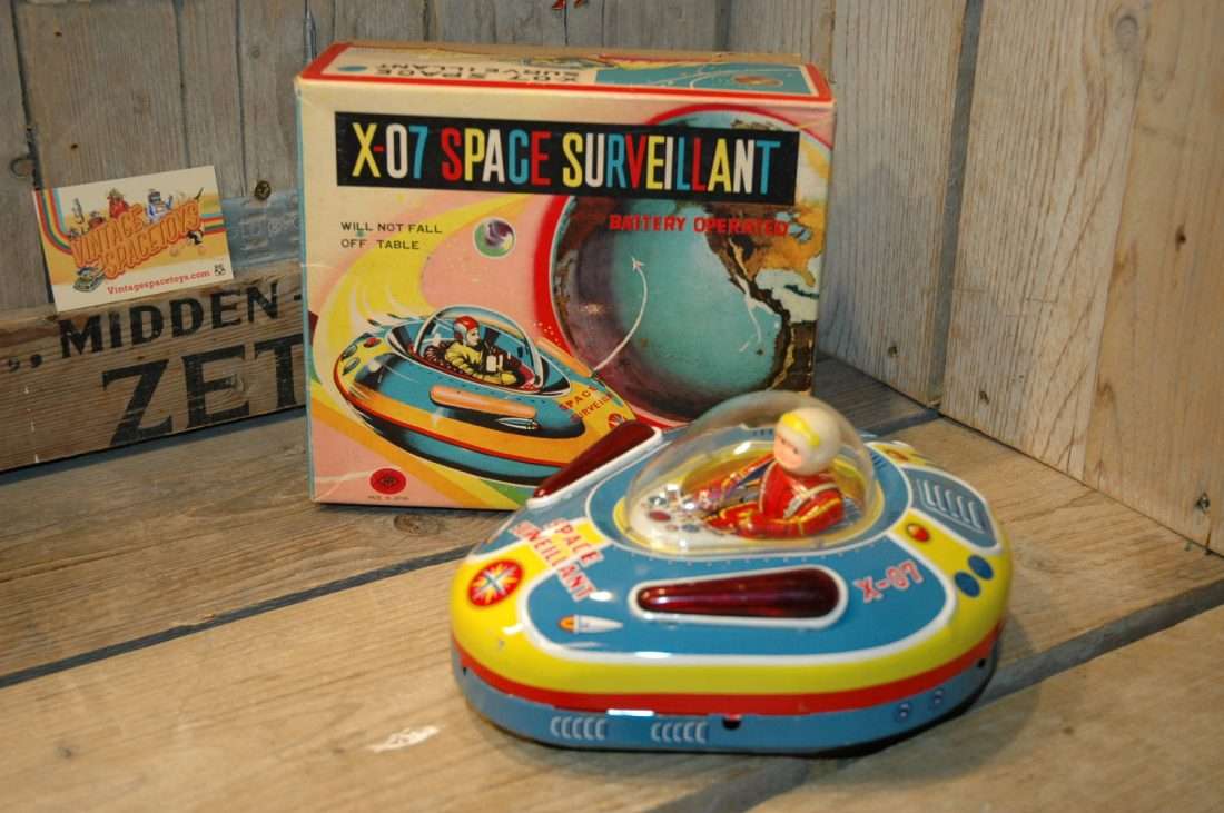 Modern Toys - X-07 Space Surveillant