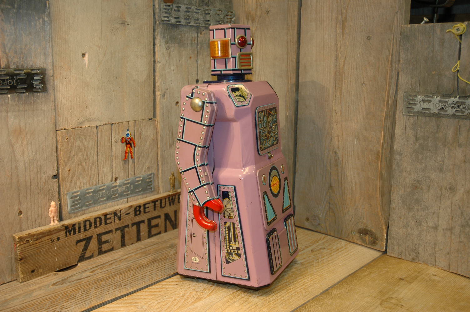 Modern Toys - Lavender Non Stop Robot